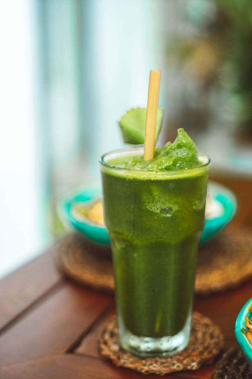 Napitak od tikvica
green smoothie on a glass cup