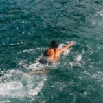 tjedni horoskop 24. do 30. kolovoza, horoskop do 3.rujna Kupanje u hladnoj vodi, a man swimming in the sea