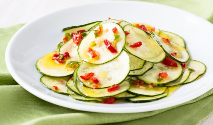 Salata od mariniranih tikvica