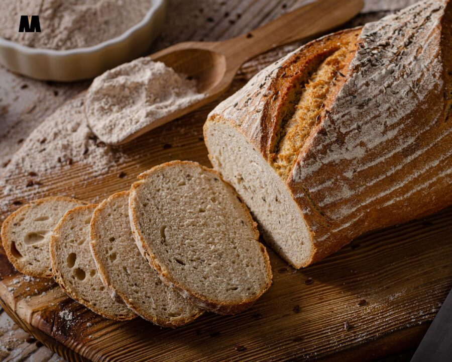 Domaći raženi kruh sa sjemenkama kima