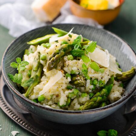 Kremasti rižoto sa sirom i šparogama