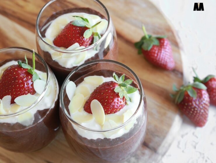 Chia puding s jagodama i čokoladom