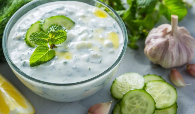 Umak od jogurta i metvice